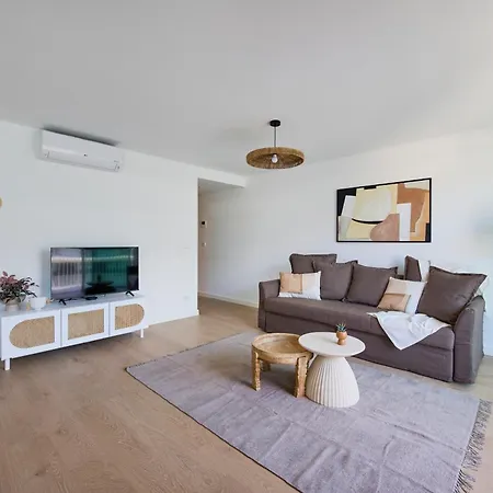 Appartamento Vista Tejo com Piscina, Garagem, Ferry até Lisboa Barreiro (Setubal)