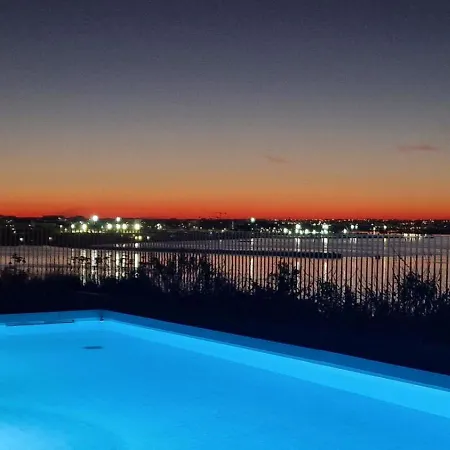 Vista Tejo com Piscina, Garagem, Ferry até Lisboa Appartamento Barreiro (Setubal)