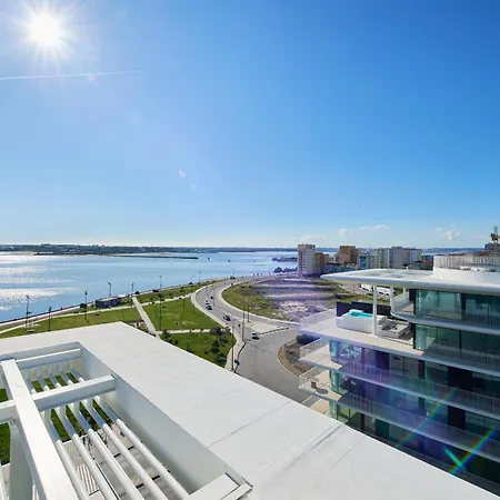 Vista Tejo com Piscina, Garagem, Ferry até Lisboa Barreiro (Setubal)