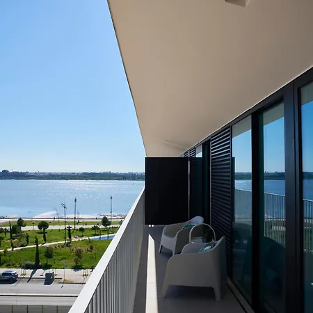 Vista Tejo Com Piscina, Garagem, Ferry Ate Lisboa Barreiro (Setubal)