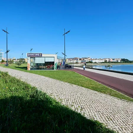 Vista Tejo Com Piscina, Garagem, Ferry Ate Lisboa * Barreiro (Setubal)