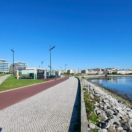 Vista Tejo Com Piscina - Garagem E Ar Condicionado * Barreiro (Setubal)