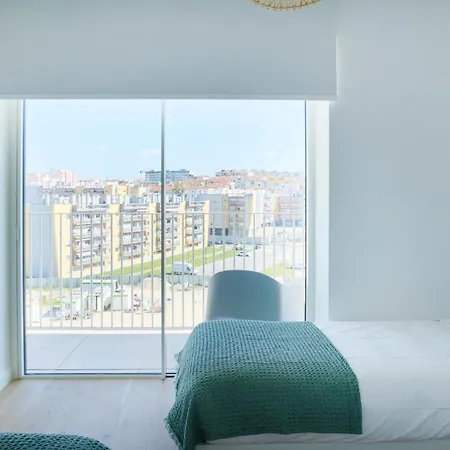 Lägenhet Vista Tejo Com Piscina, Garagem, Ferry Ate Lisboa *